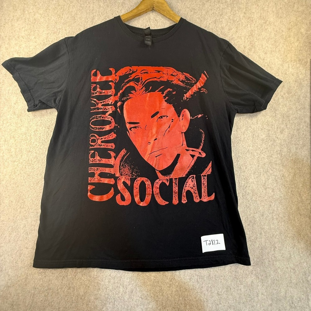 Gildan Softstyle Cherokee Social Graphic T-Shirt Black Red Mens Large L